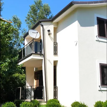 Villa * Velipoja